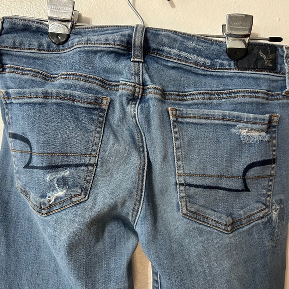 American Eagle Outfitters Super Super Stretch Light Fade Denim Jeans Size 8 - Picture 7 of 16